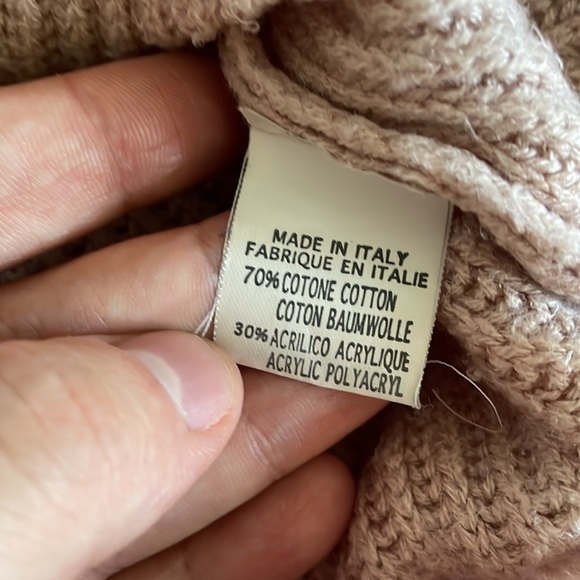 Brandy Melville summer knit sweater in rose pink - Picture 5 of 10